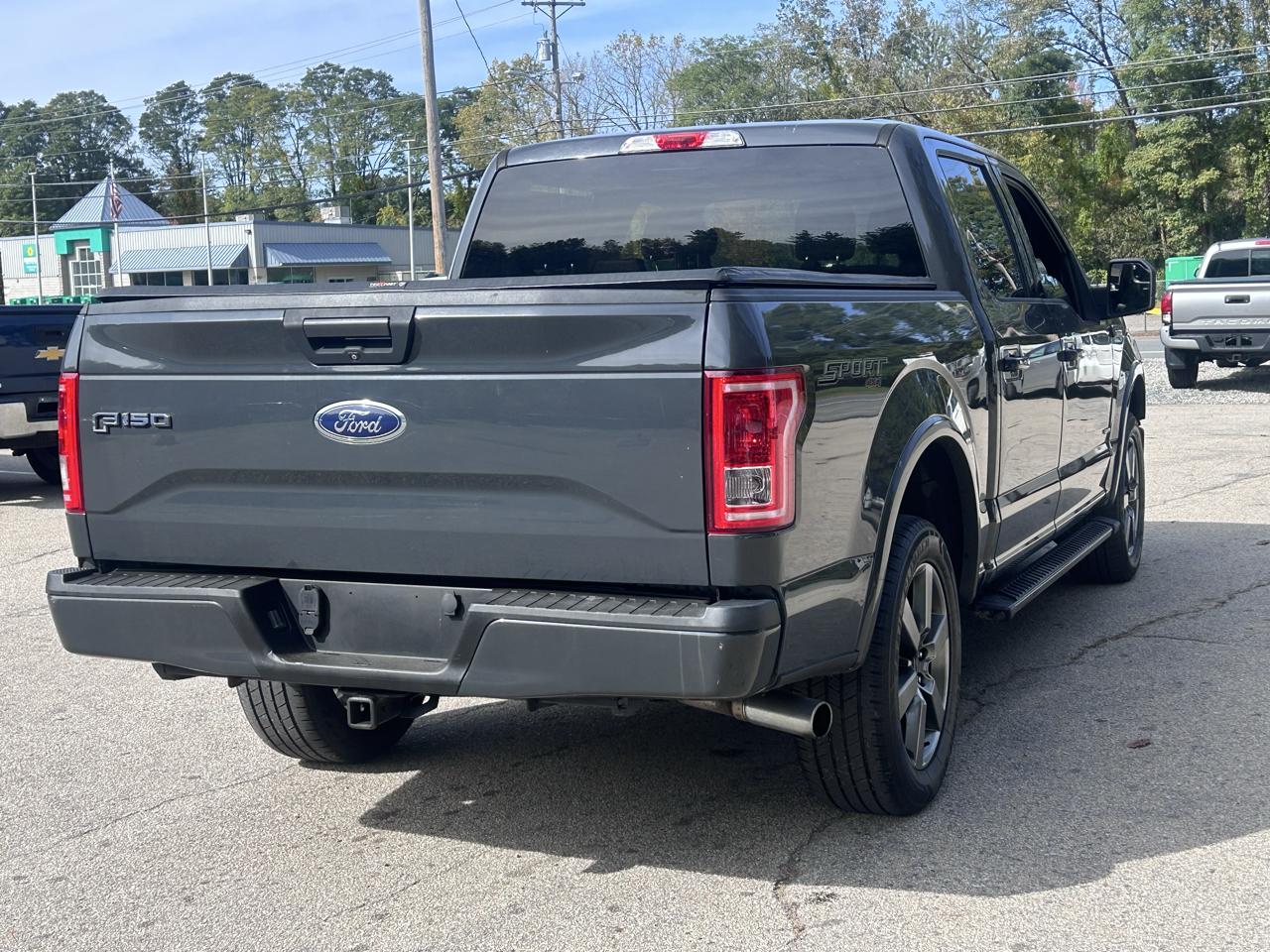 Ford F-150 XL SuperCrew 5.5-ft. Bed 4WD 2016