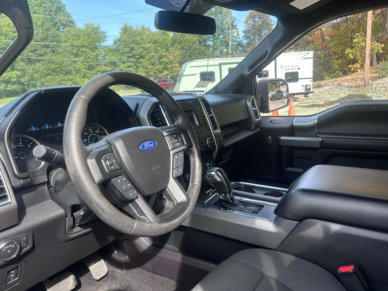 Ford F-150 XL SuperCrew 5.5-ft. Bed 4WD 2016