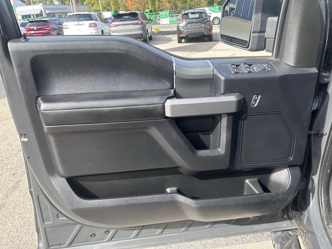 Ford F-150 XL SuperCrew 5.5-ft. Bed 4WD 2016