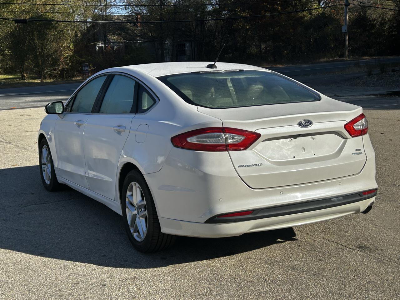 Ford Fusion SE 2013