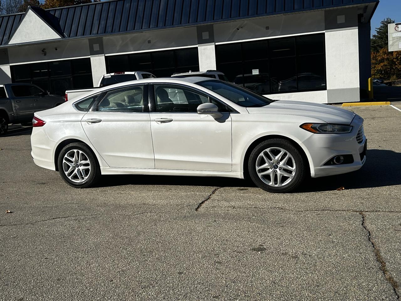 Ford Fusion SE 2013