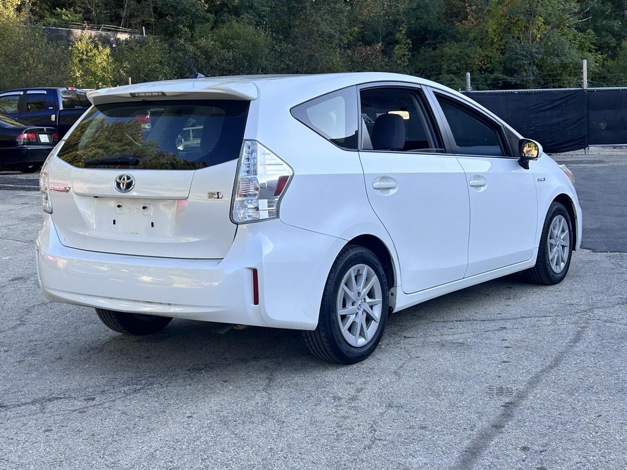Toyota Prius V Two 2013