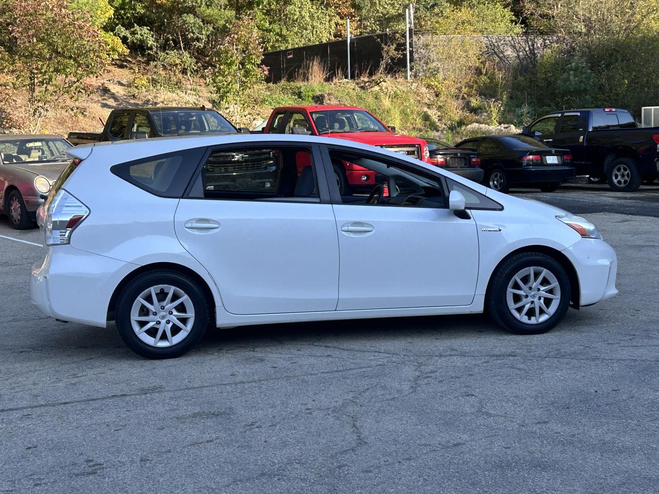 Toyota Prius V Two 2013