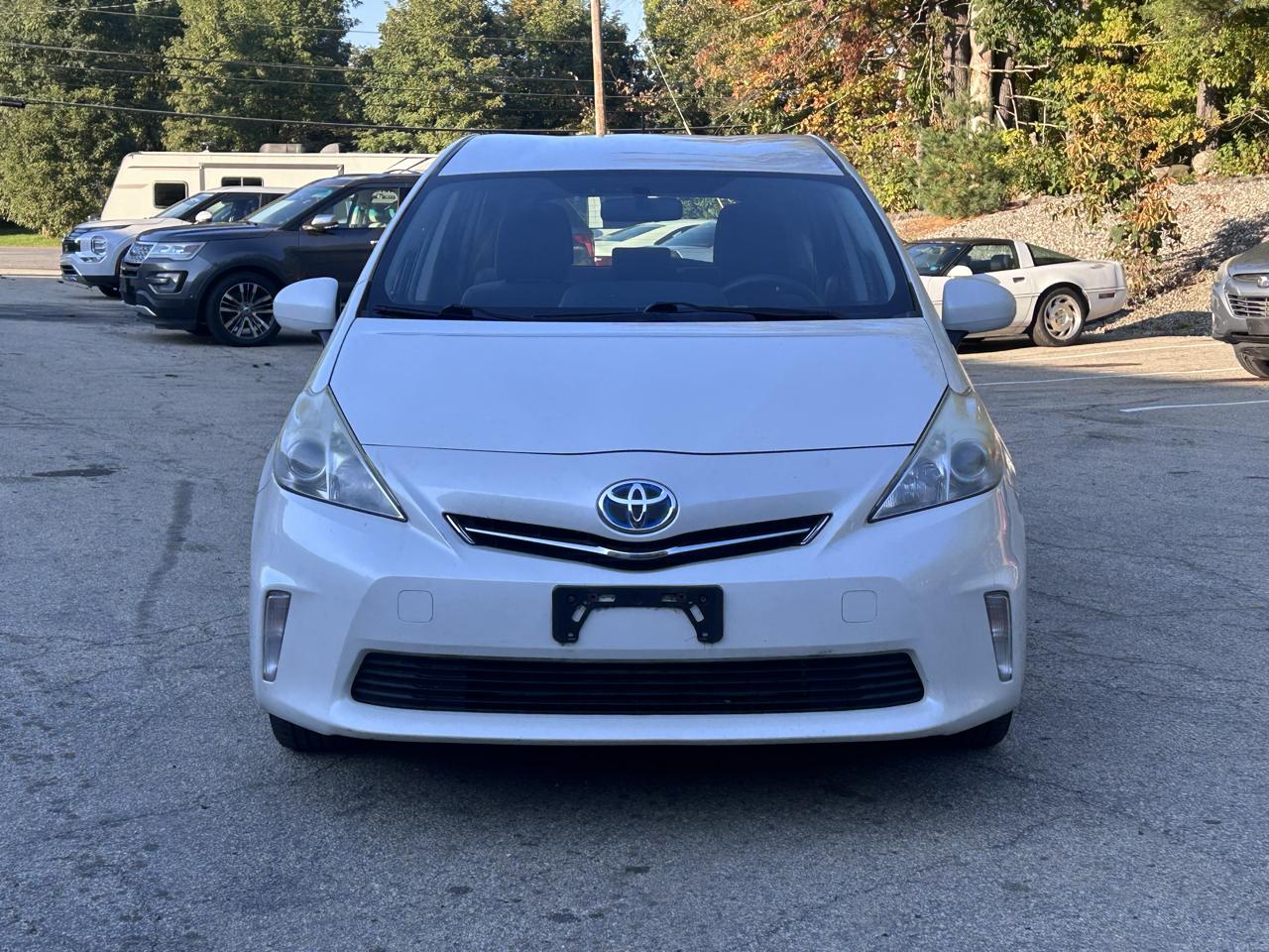 Toyota Prius V Two 2013