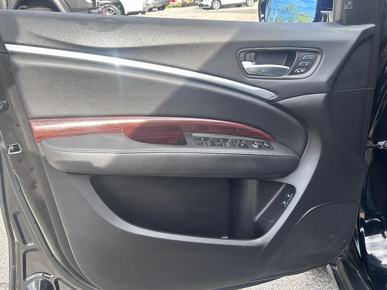 Acura MDX SH-AWD 6-Spd AT w/Tech Package 2015
