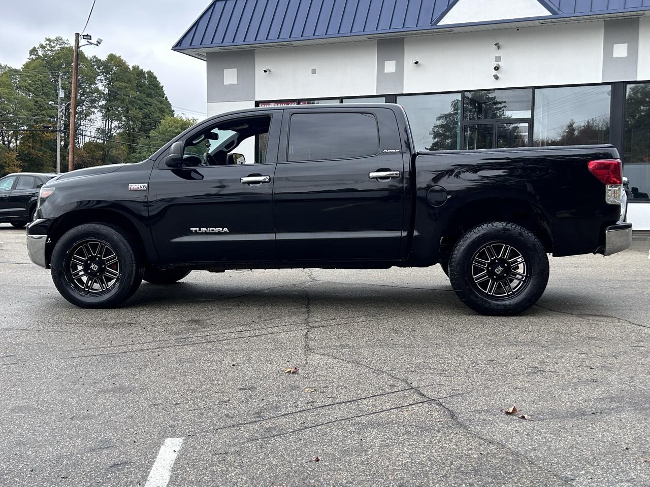 Toyota Tundra Limited 5.7L CrewMax 4WD 2010