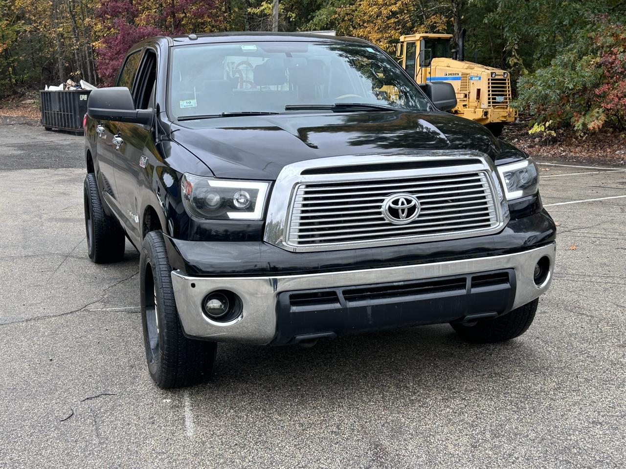Toyota Tundra Limited 5.7L CrewMax 4WD 2010