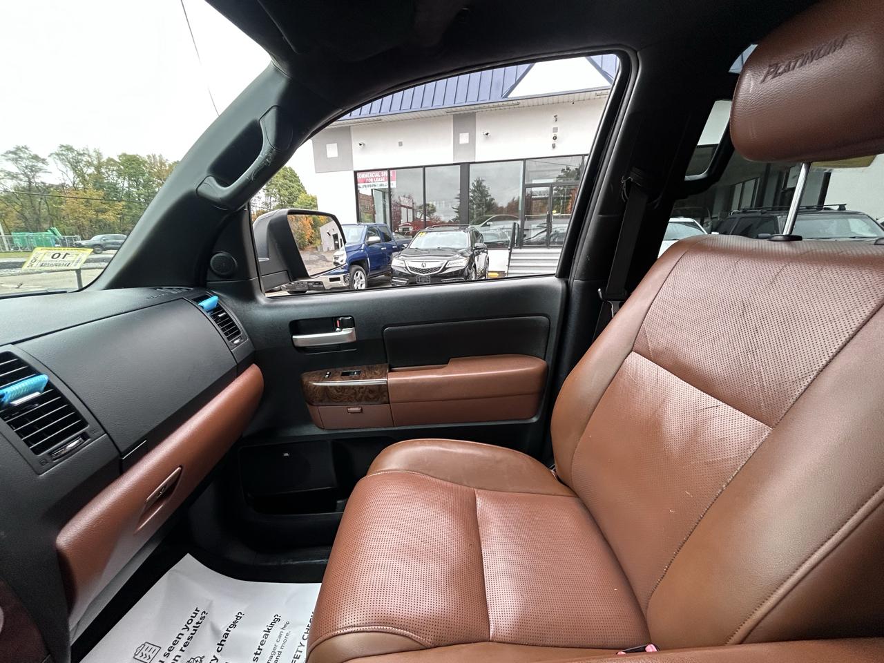 Toyota Tundra Limited 5.7L CrewMax 4WD 2010
