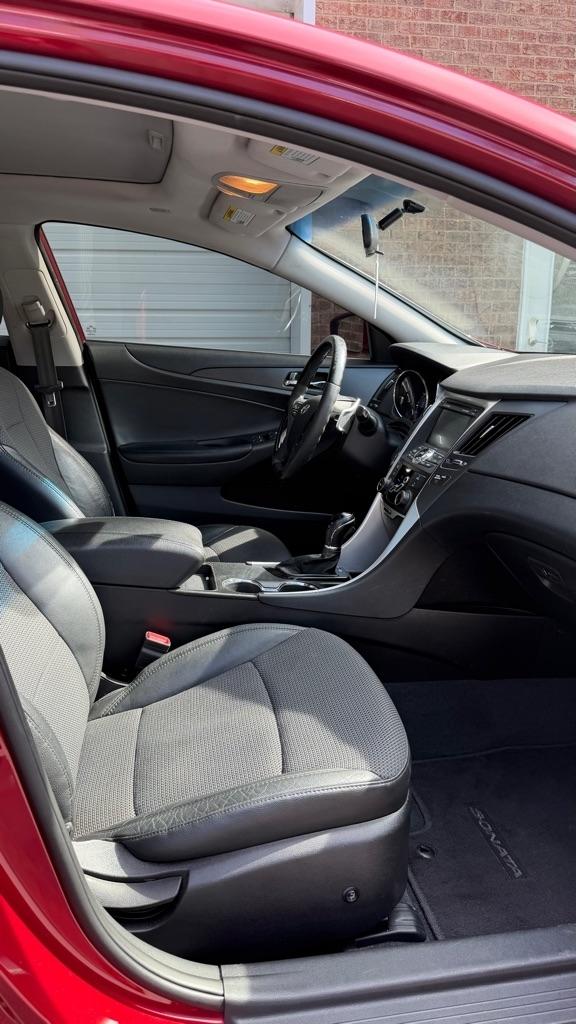 Hyundai Sonata SE Auto 2011