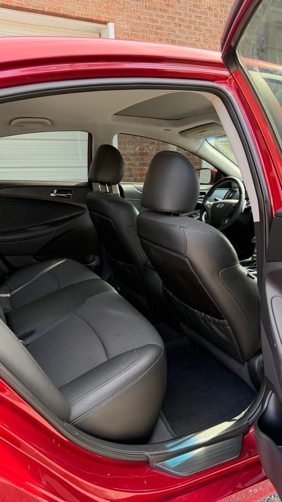 Hyundai Sonata SE Auto 2011