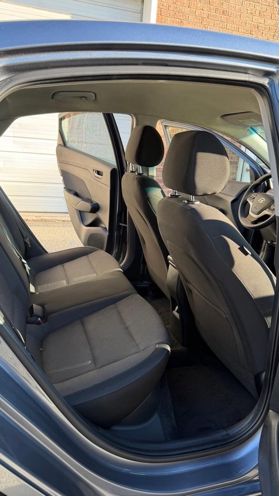 Hyundai Accent SEL 4-Door 6A 2019