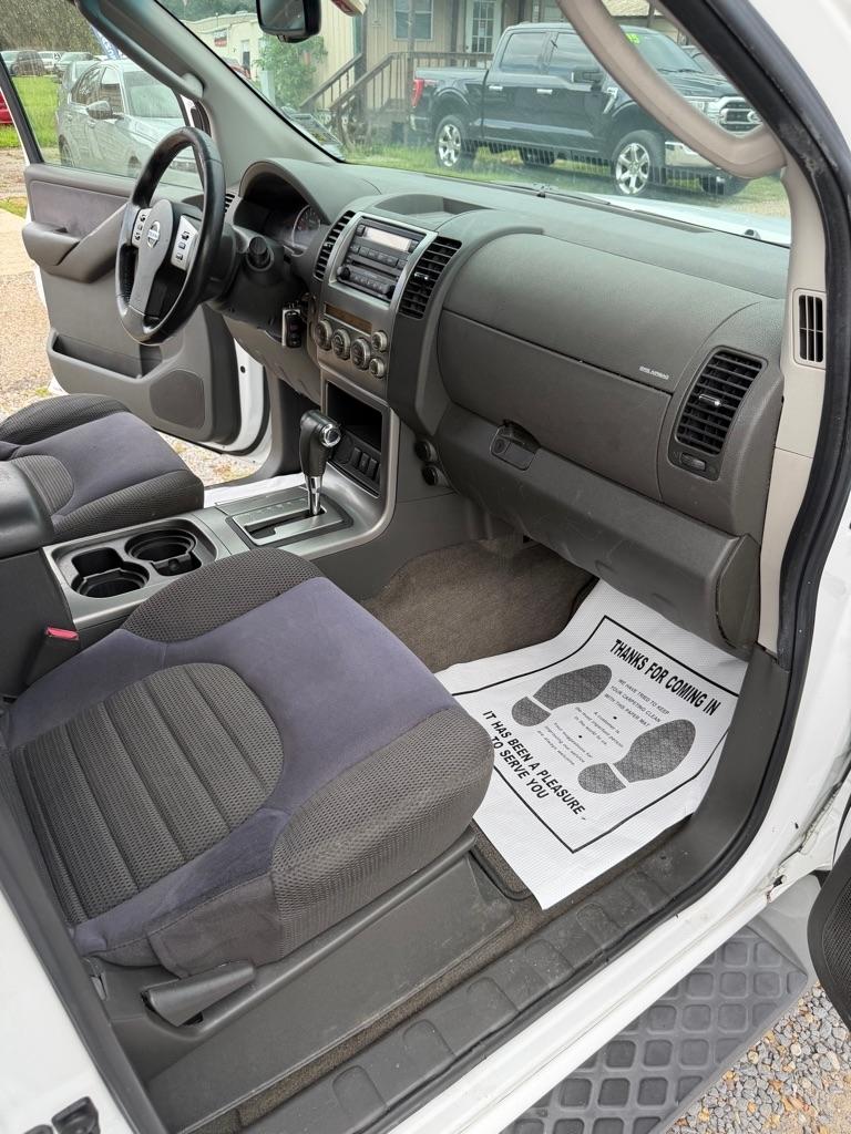 Nissan Pathfinder S 2WD 2006