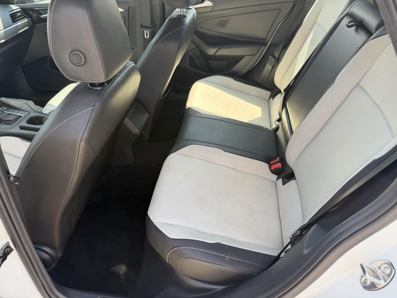 Volkswagen Jetta 1.4T R-Line 8A 2019