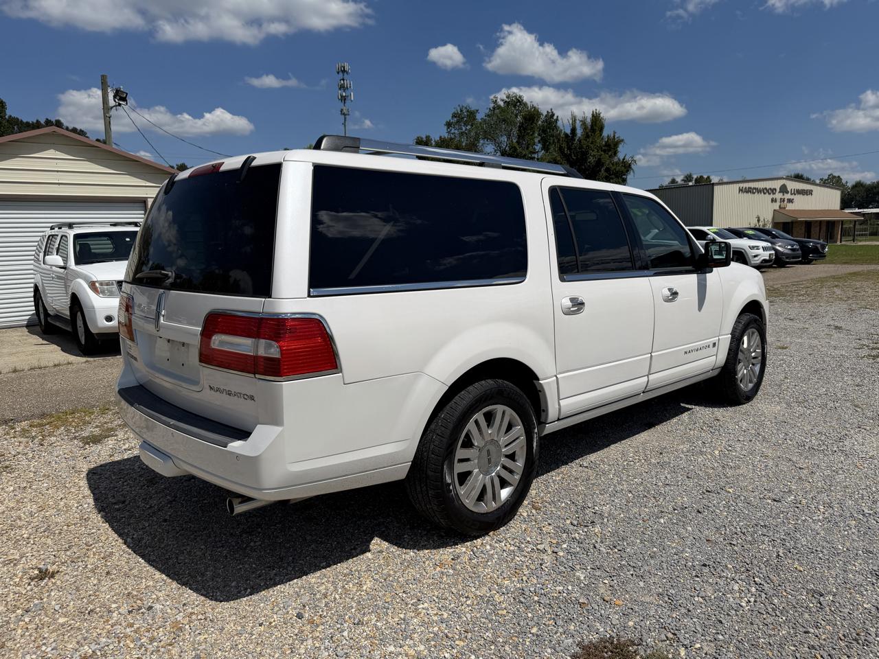 Lincoln Navigator L 2WD 2012