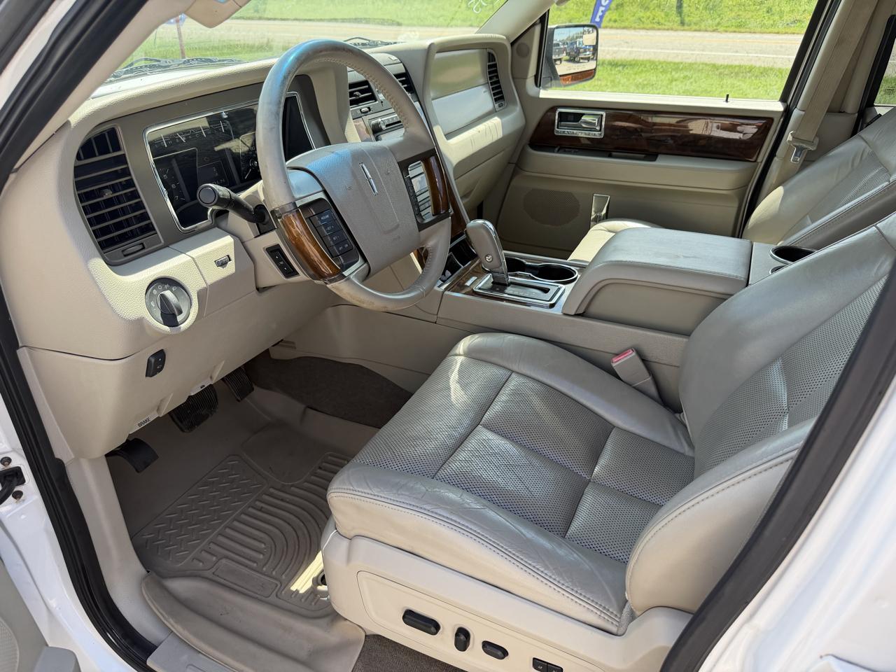 Lincoln Navigator L 2WD 2012