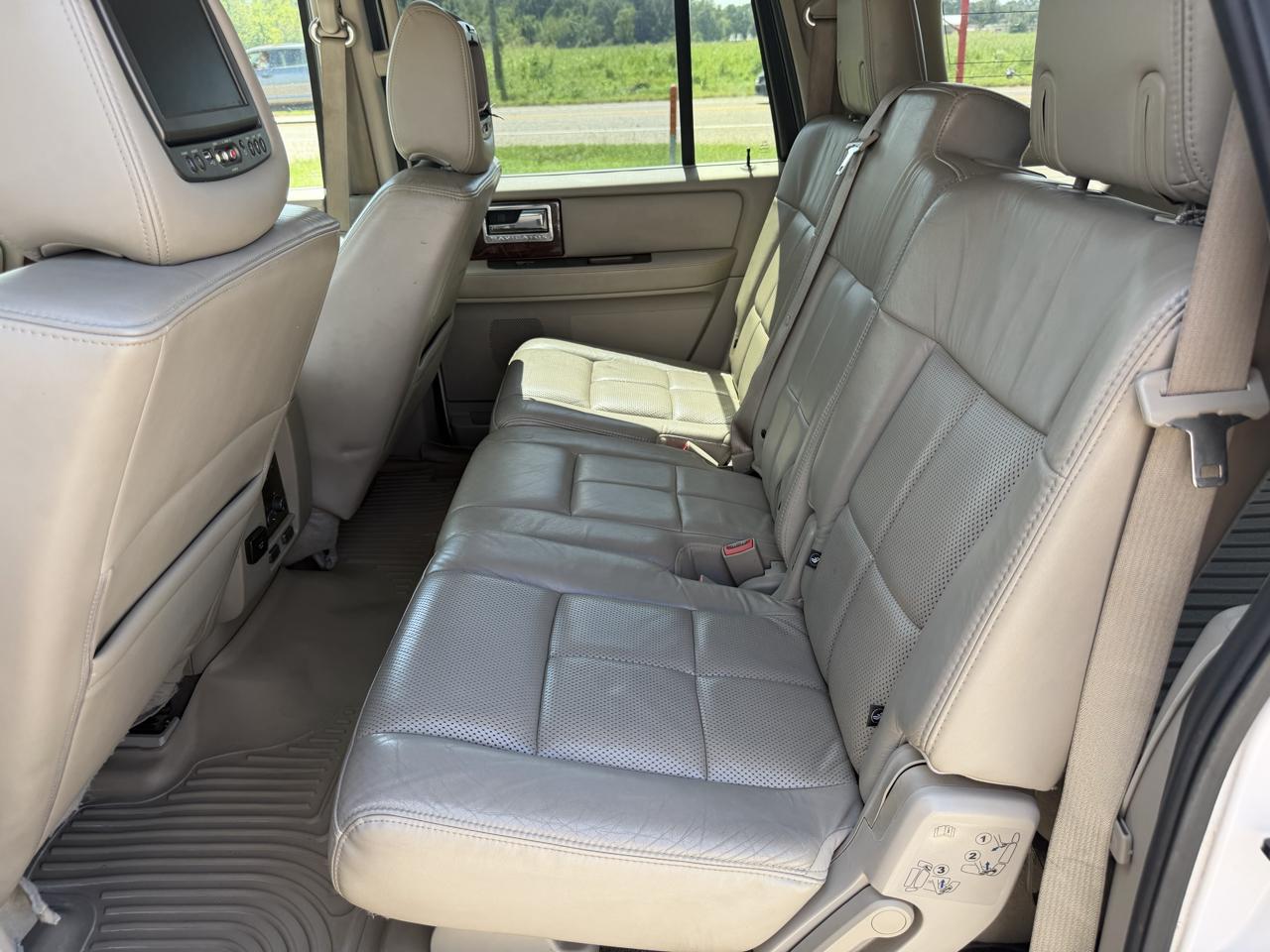 Lincoln Navigator L 2WD 2012