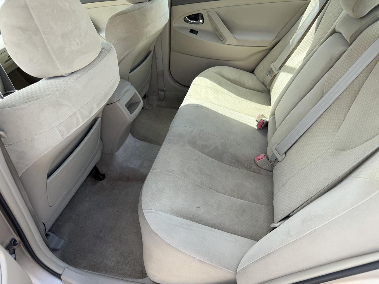 Toyota Camry SE 5-Spd AT 2009