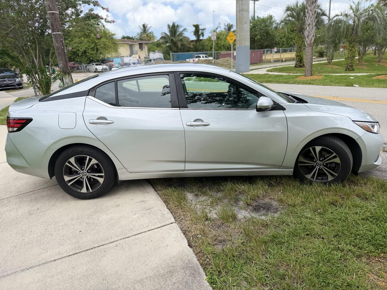 Nissan Sentra SV 2023