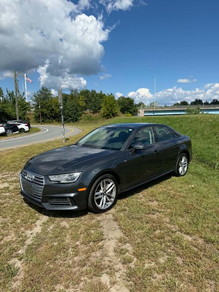 Audi A4 2.0T Premium quattro Sedan 2017