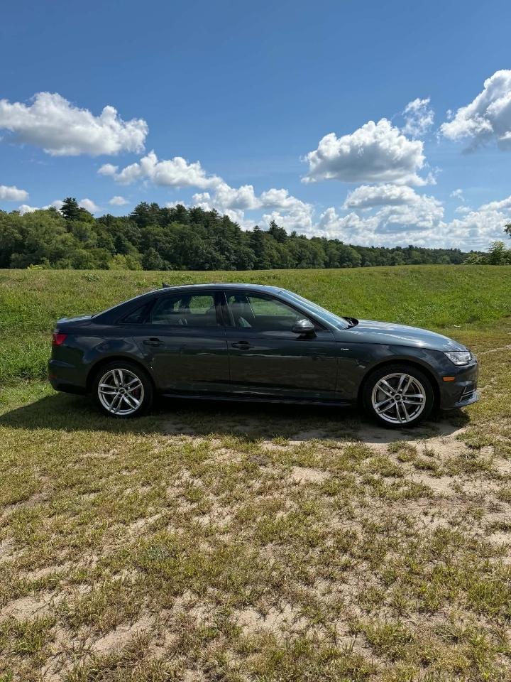 Audi A4 2.0T Premium quattro Sedan 2017