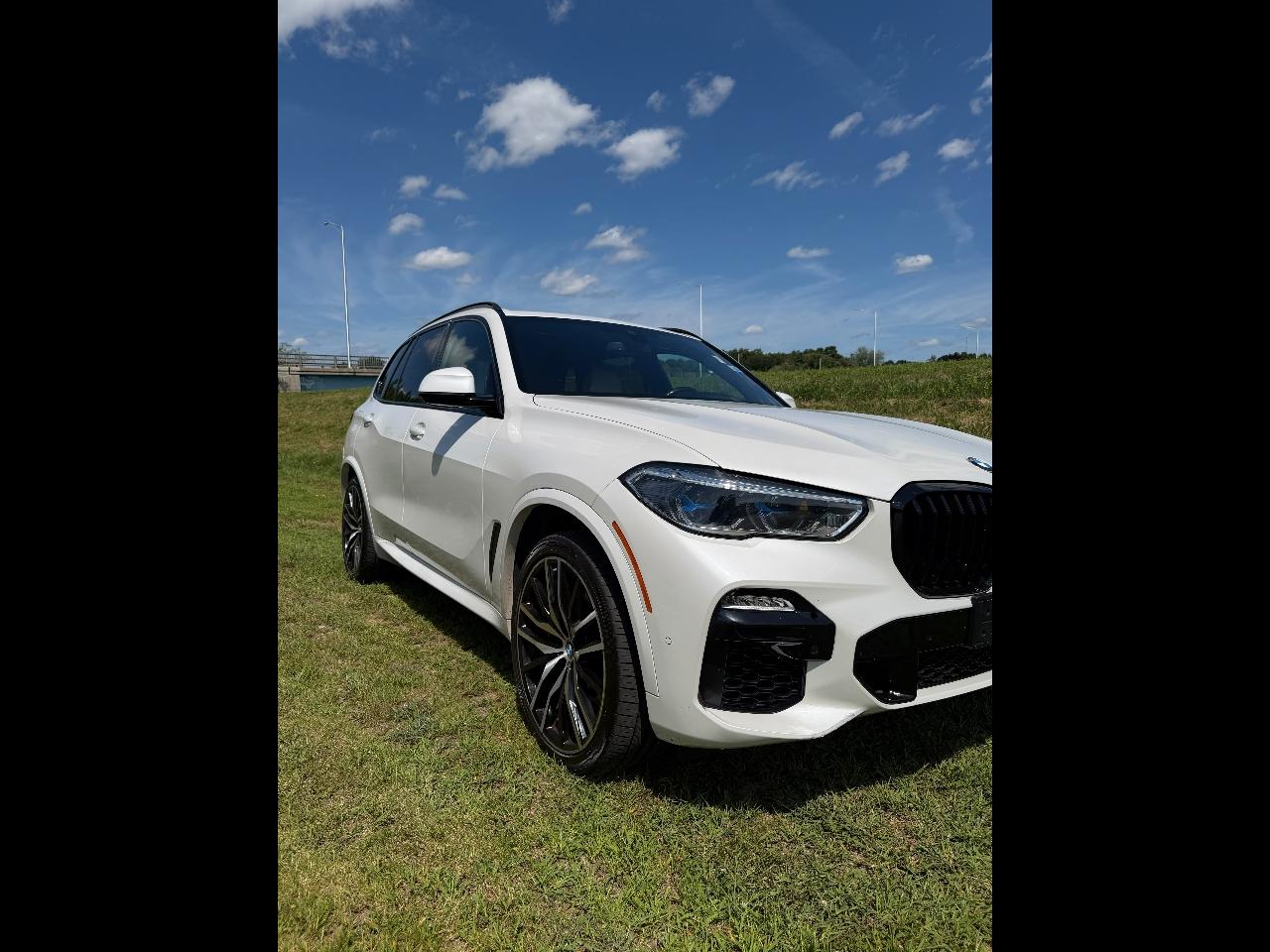 2021 BMW X5 M50i