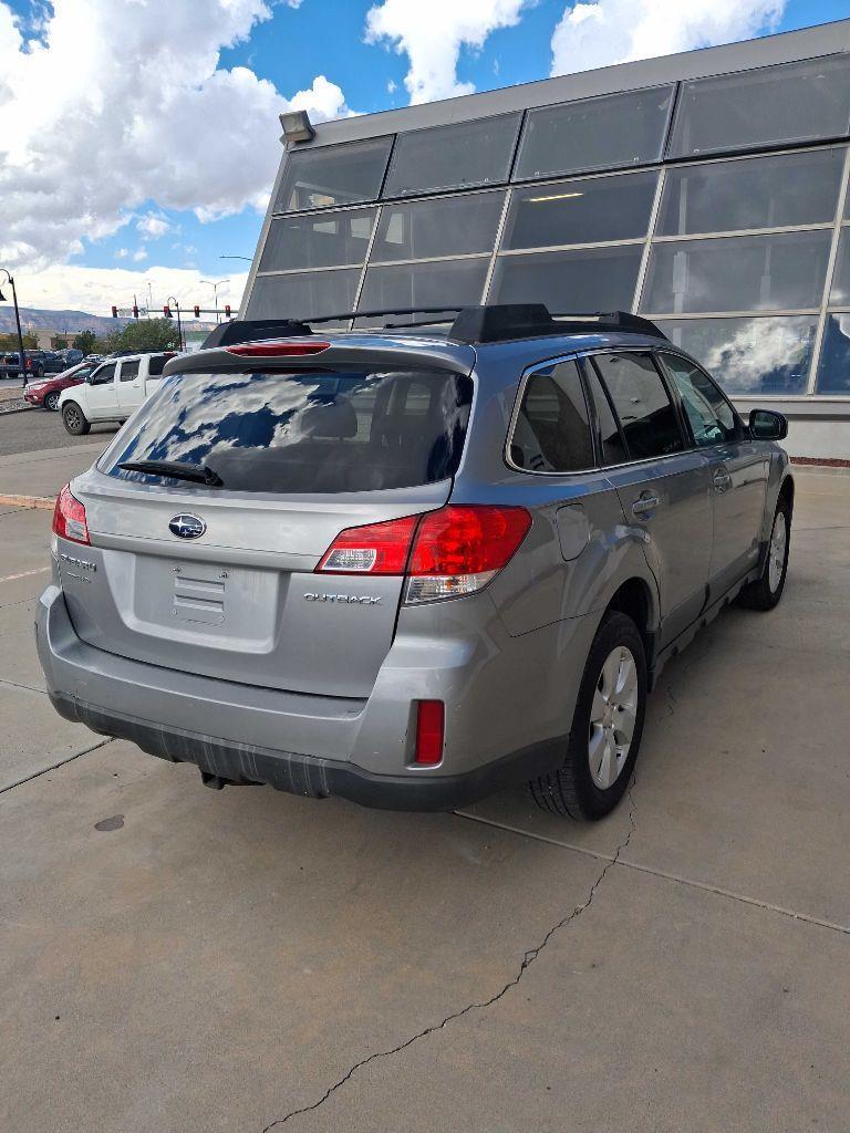 Subaru Outback 2.5i Premium 2011
