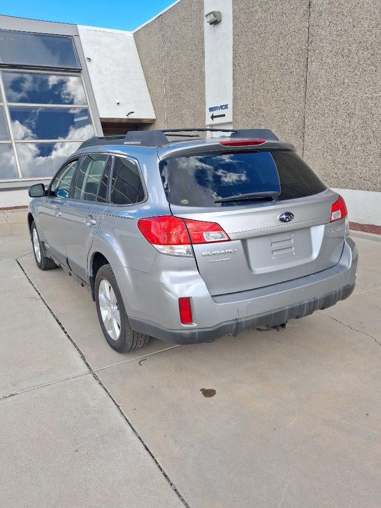 Subaru Outback 2.5i Premium 2011