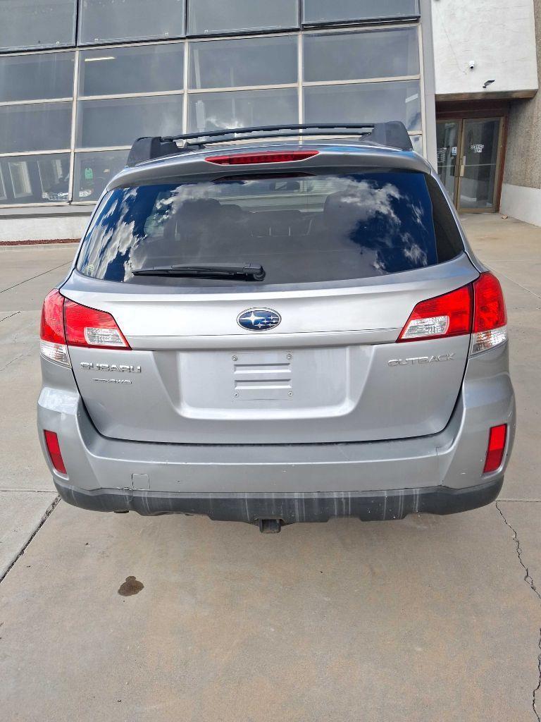 Subaru Outback 2.5i Premium 2011
