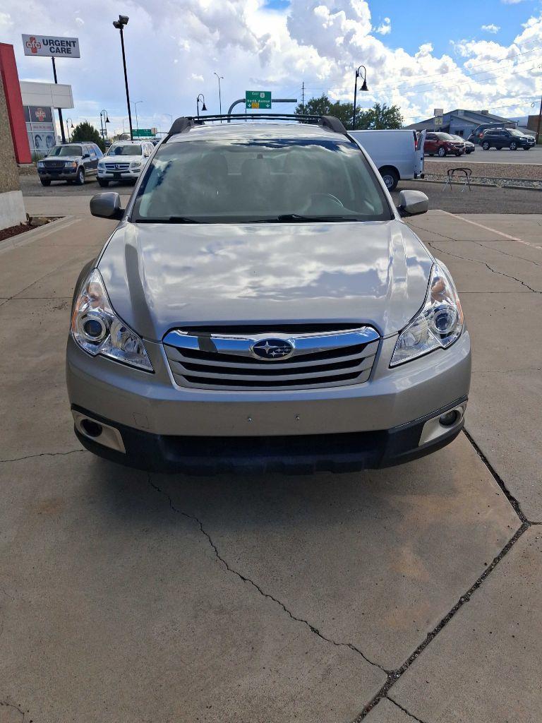 Subaru Outback 2.5i Premium 2011