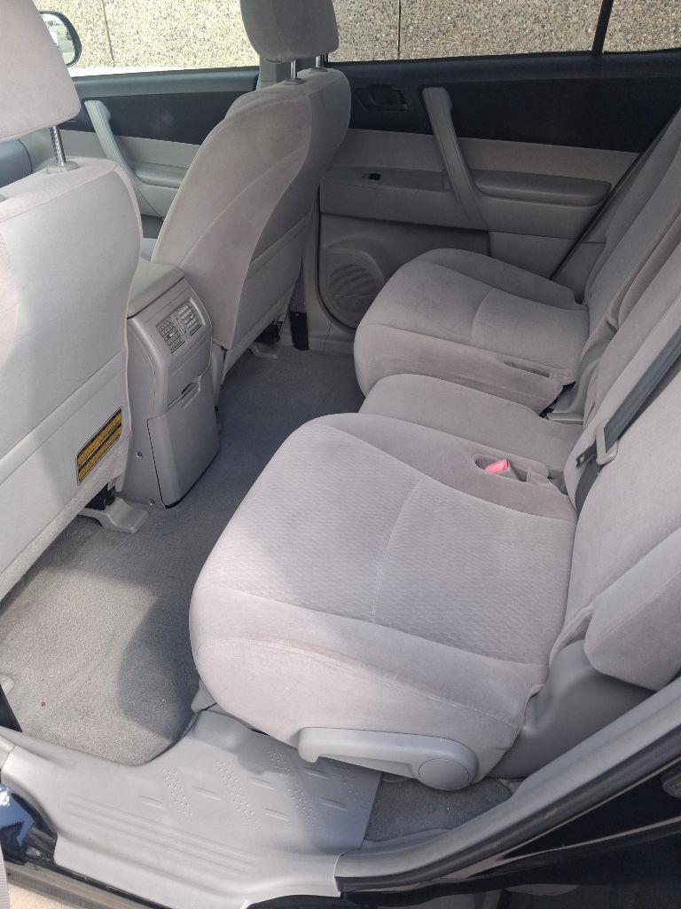 Toyota Highlander Base 2WD 2009