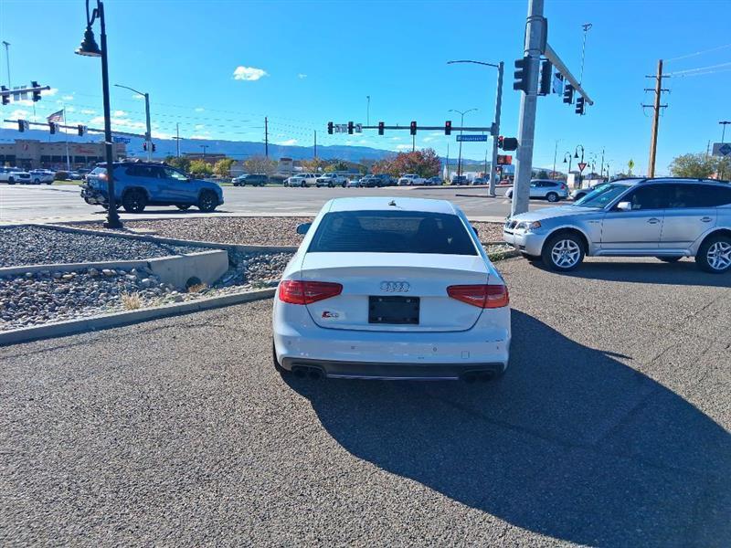 Audi S4 Sedan quattro S tronic 2013