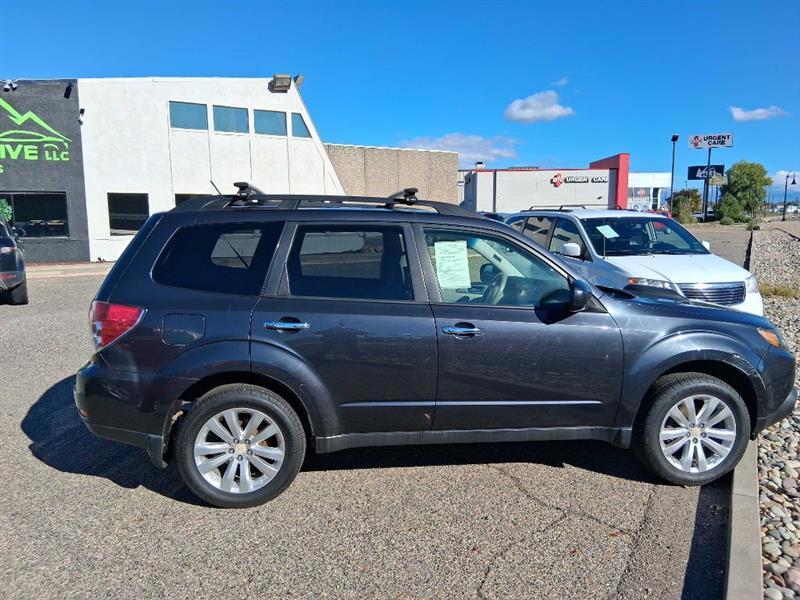 Subaru Forester 2.5X Premium 2012