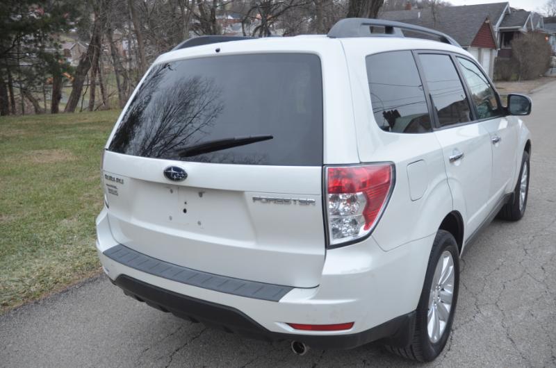 Subaru Forester 2.5X Premium 2012