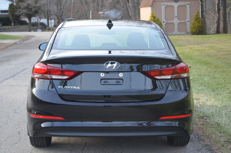 Hyundai Elantra  2018