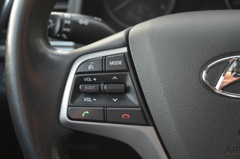 Hyundai Elantra  2018