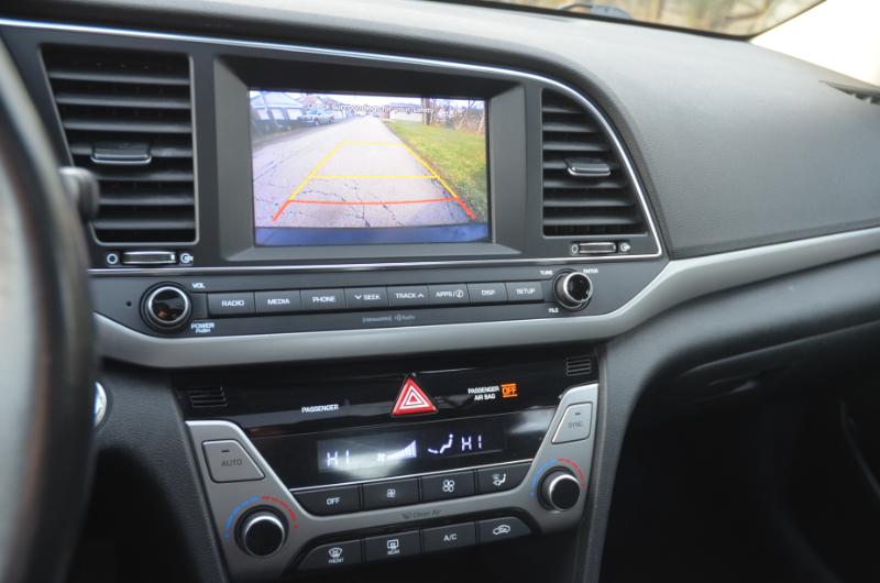 Hyundai Elantra  2018