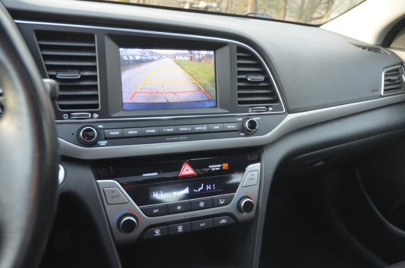 Hyundai Elantra  2018