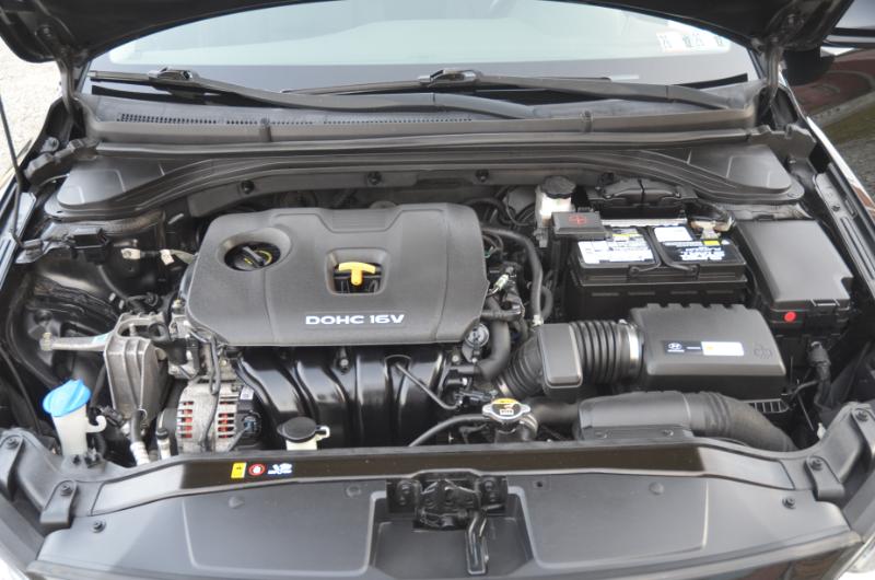 Hyundai Elantra  2018