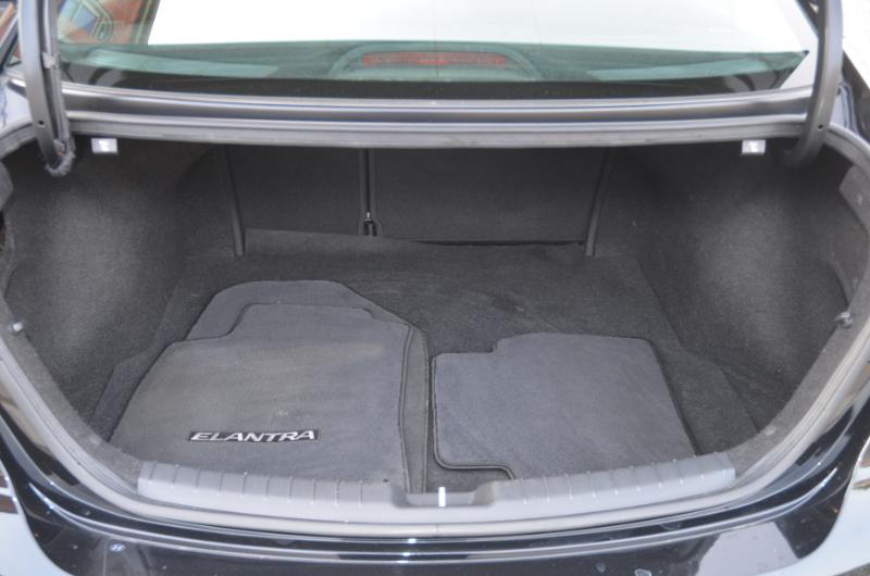 Hyundai Elantra  2018