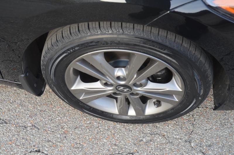 Hyundai Elantra  2018