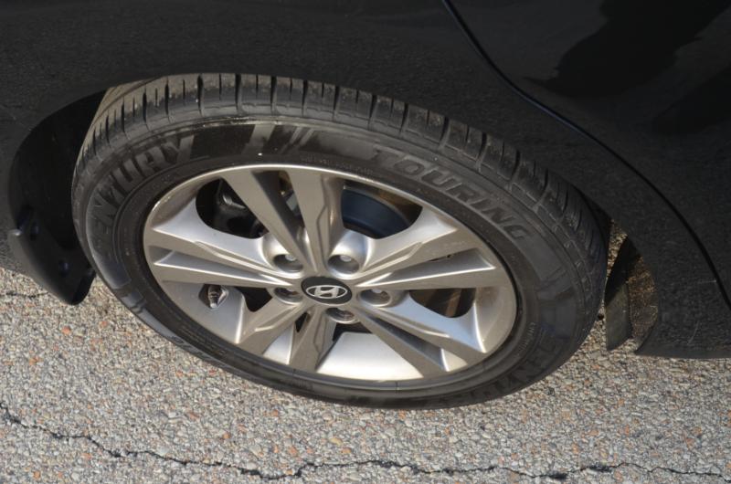 Hyundai Elantra  2018