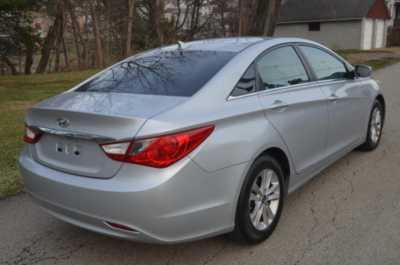 Hyundai Sonata GLS Auto 2011