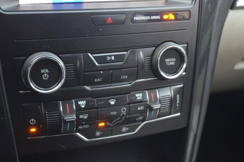 Ford Explorer XLT 4WD 2019