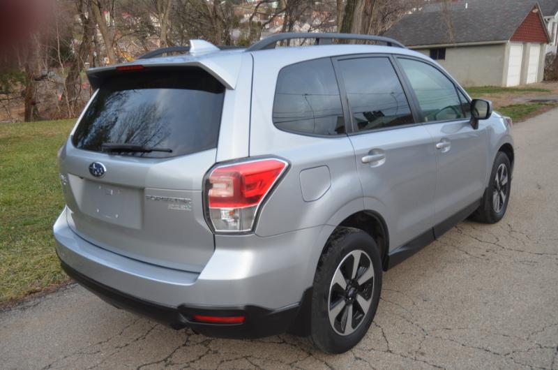 Subaru Forester 2.5i Premium PZEV CVT 2017