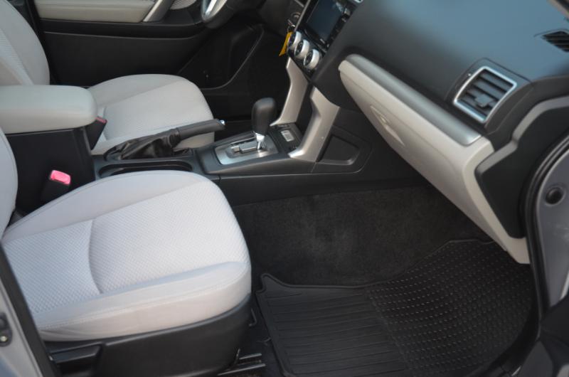 Subaru Forester 2.5i Premium PZEV CVT 2017