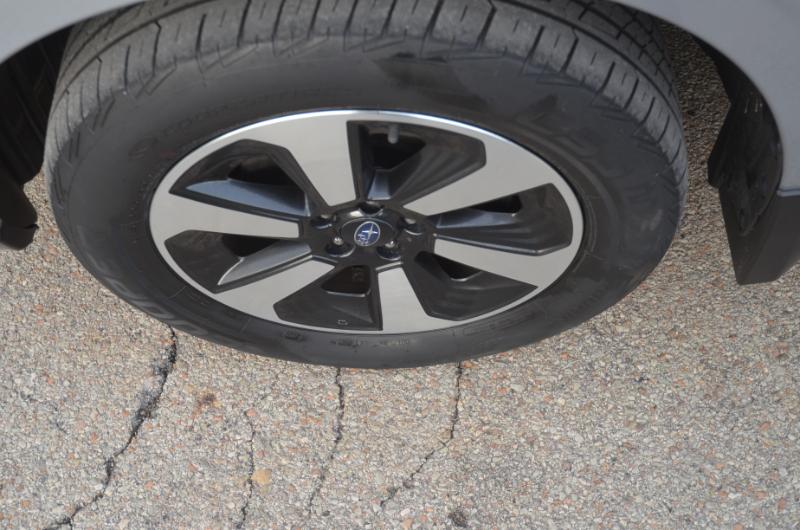 Subaru Forester 2.5i Premium PZEV CVT 2017