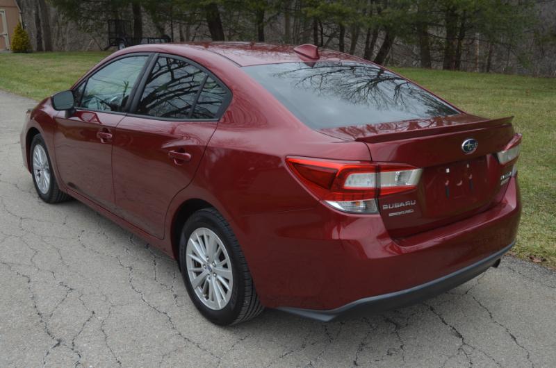 Subaru Impreza 2.0i Premium CVT 4-Door 2017