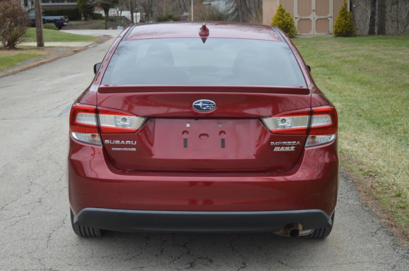 Subaru Impreza 2.0i Premium CVT 4-Door 2017