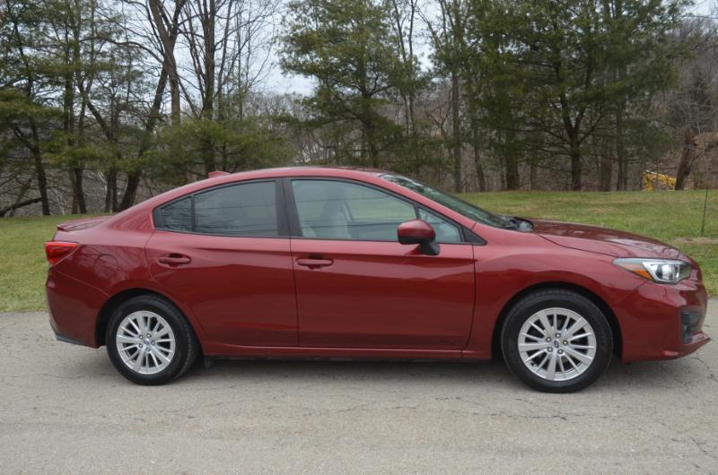 Subaru Impreza 2.0i Premium CVT 4-Door 2017