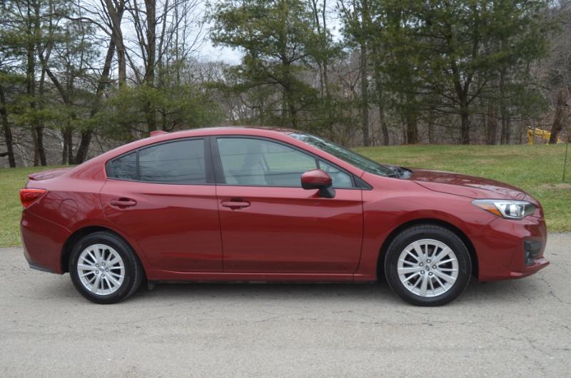 Subaru Impreza 2.0i Premium CVT 4-Door 2017